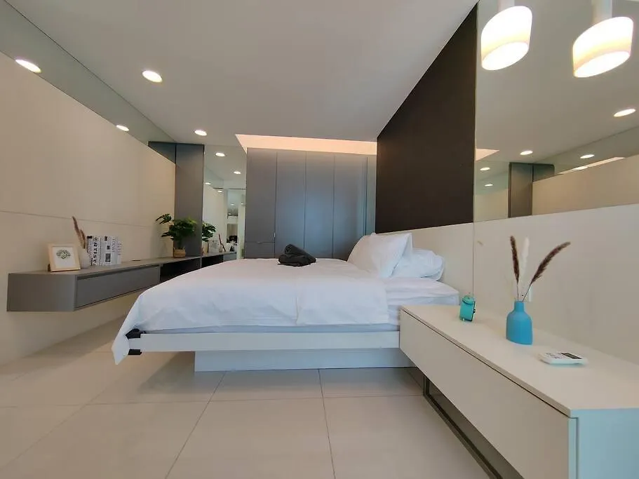Midvally Old Klang Road 2 Bedroom 1-4Pax דירה